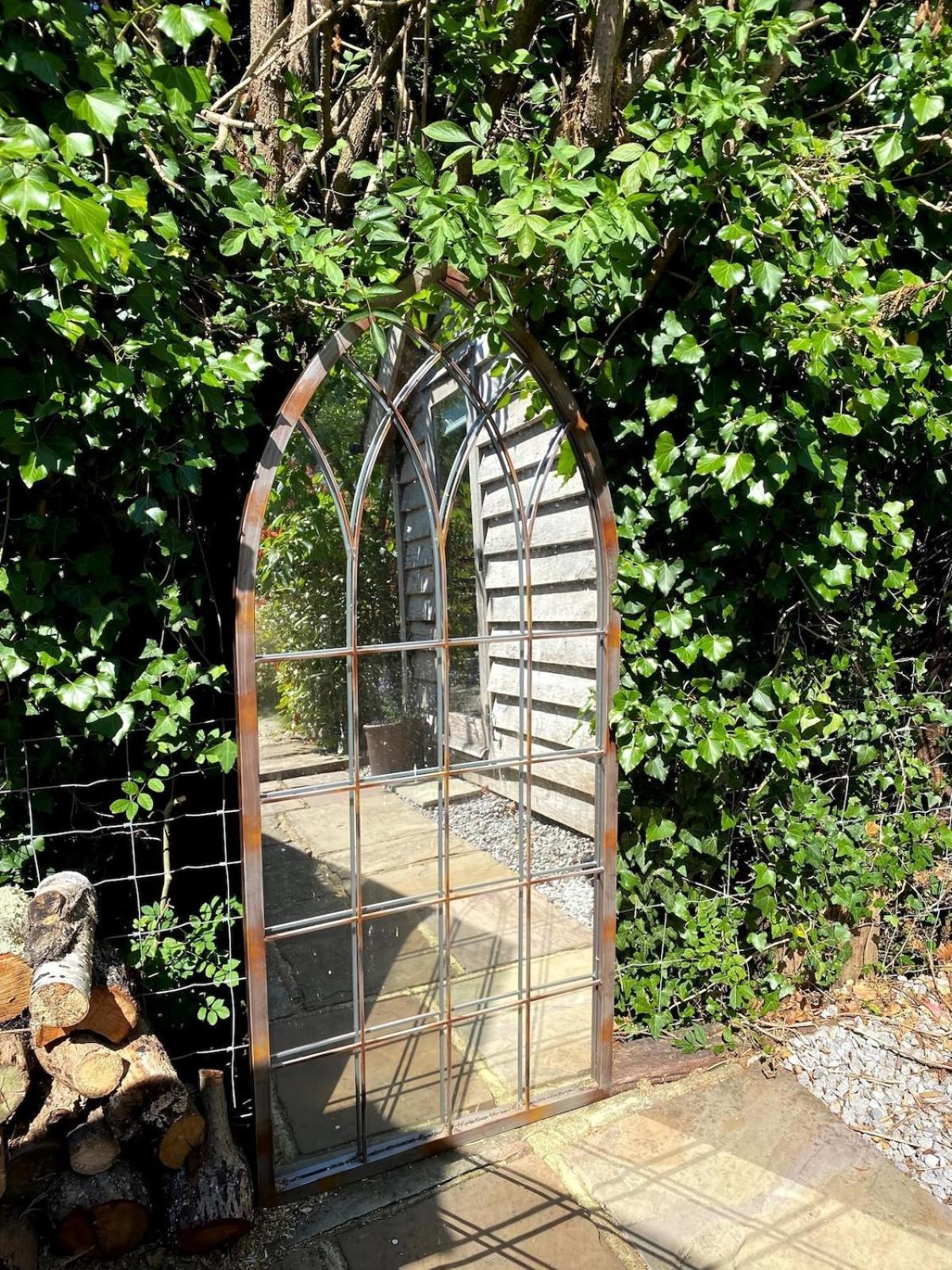 The Tool Shed Nestled In Idyllic Countryside Villa Linchmere Exterior photo